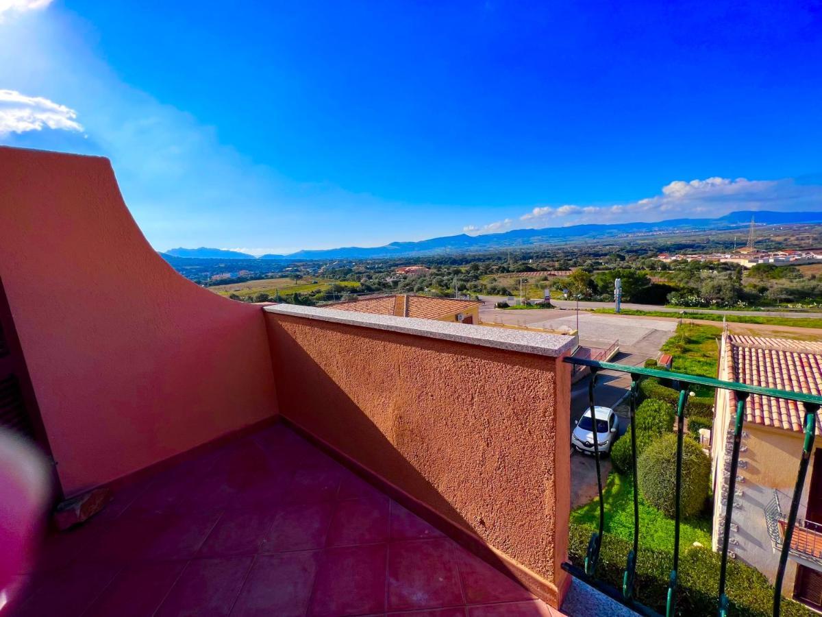 Calypso Home Sea View Badesi Exterior foto
